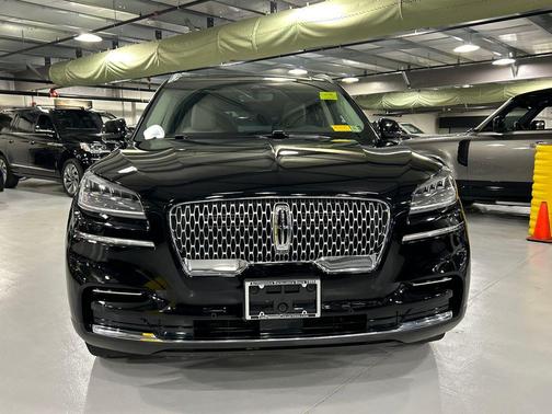 INFINITE BLACK MET CC 2024 Lincoln Aviator Premiere
