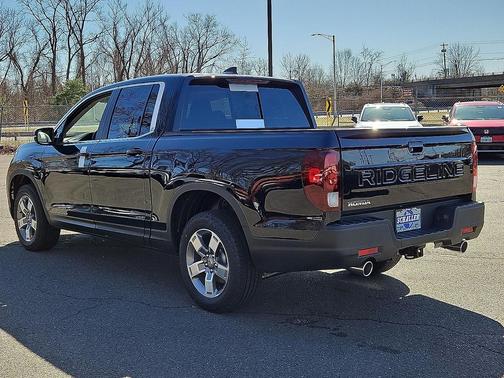 Crystal Black Pearl 2026 Honda Ridgeline RTL