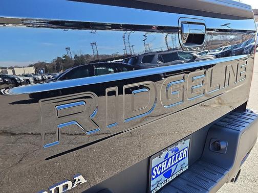 Crystal Black Pearl 2026 Honda Ridgeline RTL