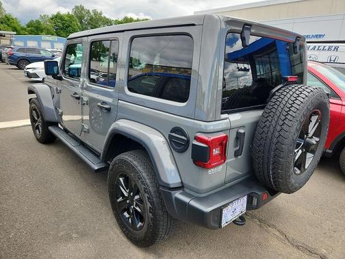 Sting-Gray Clearcoat 2022 Jeep Wrangler Unlimited Sahara