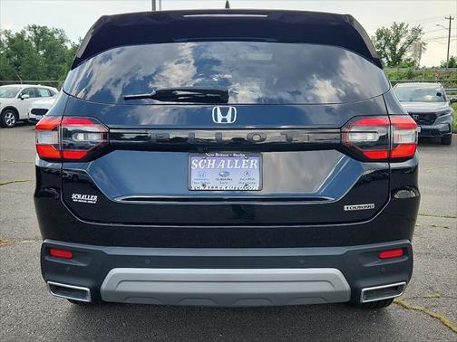 2024 Honda Pilot Touring 8-Passenger