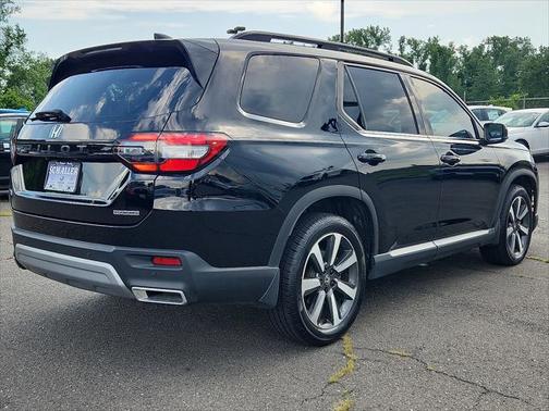 2024 Honda Pilot Touring 8-Passenger