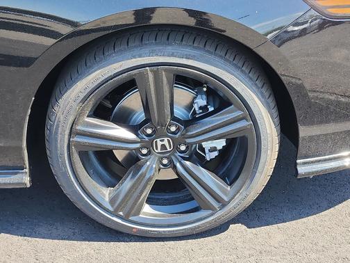 Crystal Black Pearl 2026 Honda Accord Hybrid Sport-L