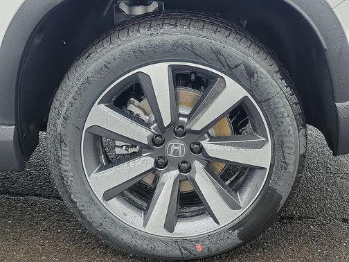 2025 Honda Pilot Touring 8-Passenger