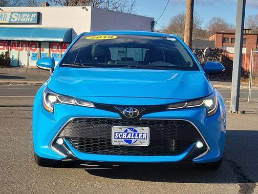 Photo 5 of 37 of 2019 Toyota Corolla Hatchback XSE