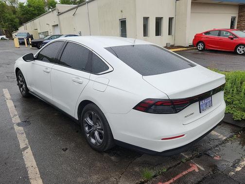 Platinum White Pearl 2024 Honda Accord EX