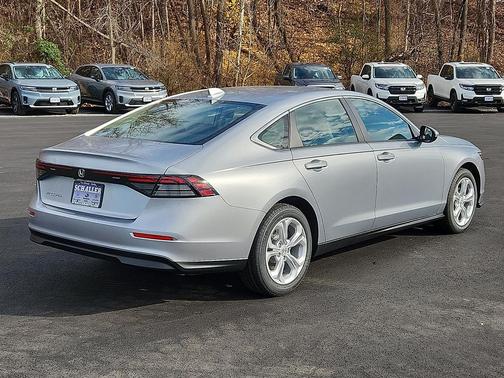 2025 Honda Accord LX 1.5T