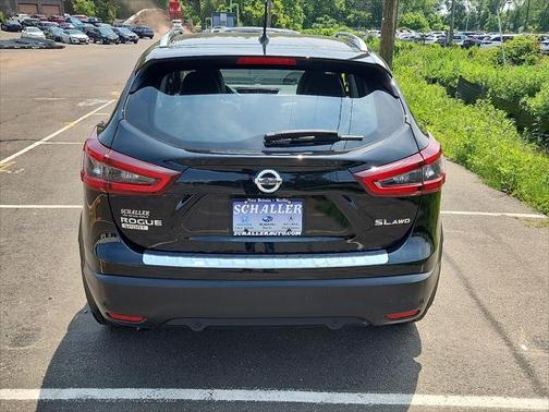 2022 Nissan Rogue Sport SL