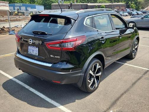 2022 Nissan Rogue Sport SL