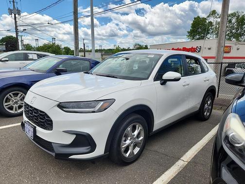 Platinum White Pearl 2025 Honda HR-V LX