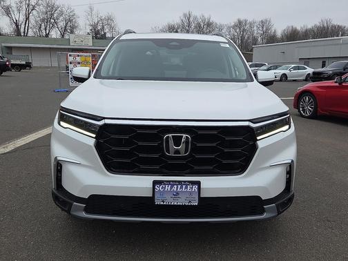 Platinum White Pearl 2025 Honda Pilot Elite