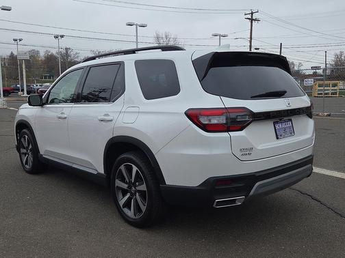 Platinum White Pearl 2025 Honda Pilot Elite