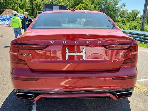 2021 Volvo S60 T6 R-Design