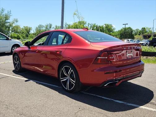 2021 Volvo S60 T6 R-Design