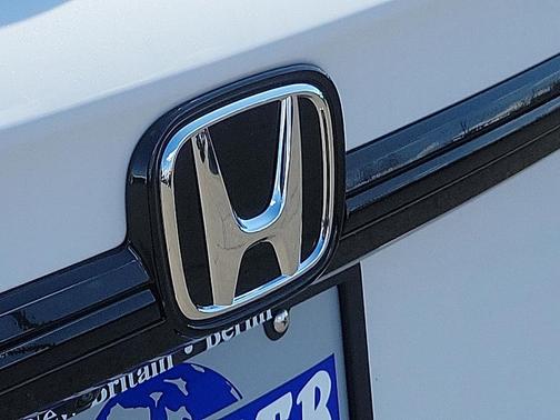 Platinum White Pearl 2026 Honda Odyssey Touring
