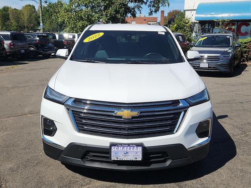 2022 Chevrolet Traverse LT Cloth