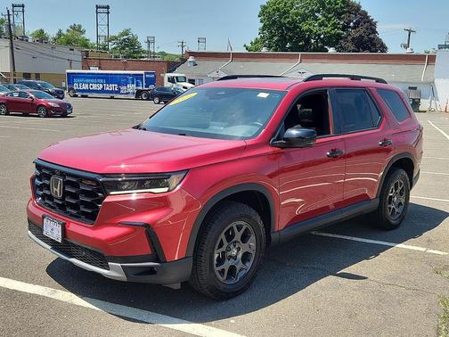 Radiant Red Metallic II 2025 Honda Pilot TrailSport