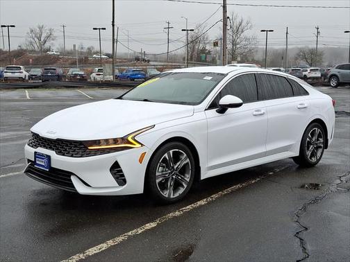 2022 Kia K5 LXS