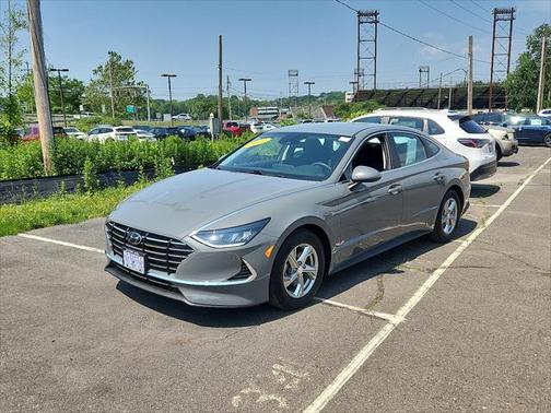 2022 Hyundai SONATA SE