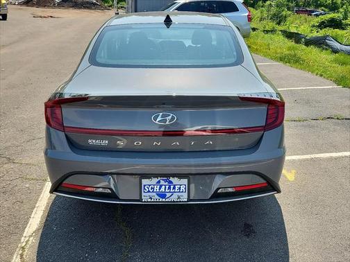 2022 Hyundai SONATA SE
