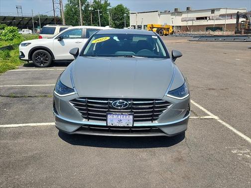 2022 Hyundai SONATA SE