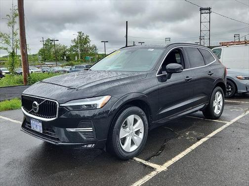 2022 Volvo XC60 Momentum