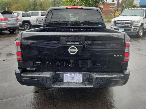 2022 Nissan Frontier S