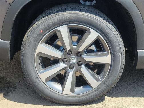 2025 Honda Pilot Touring 8-Passenger