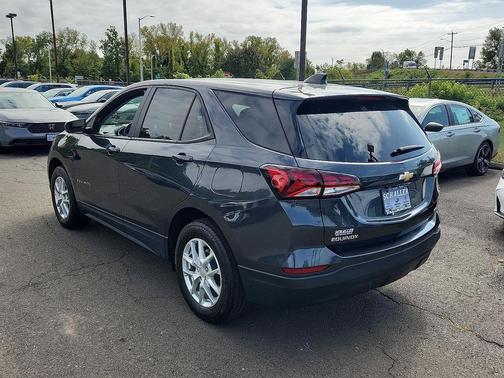 2022 Chevrolet Equinox LS