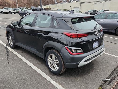 2022 Hyundai KONA SE