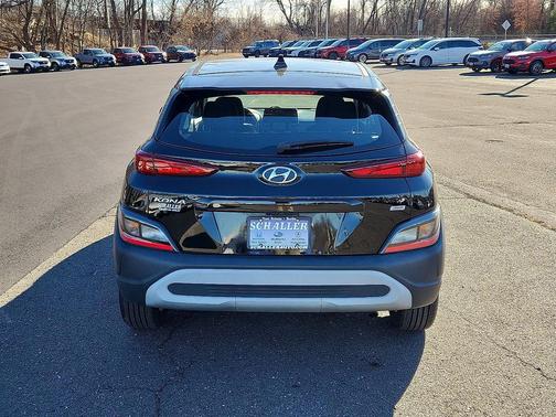 2022 Hyundai KONA SE