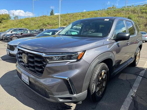 2023 Honda Pilot AWD LX