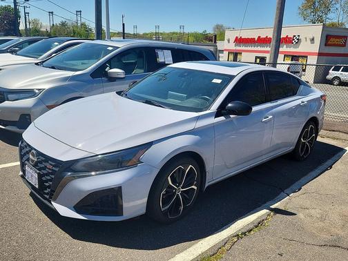 Gray Sky Pearl 2024 Nissan Altima SR Intelligent AWD