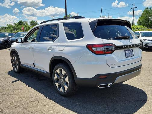 Platinum White Pearl - WX 2026 Honda Pilot Touring 8-Passenger