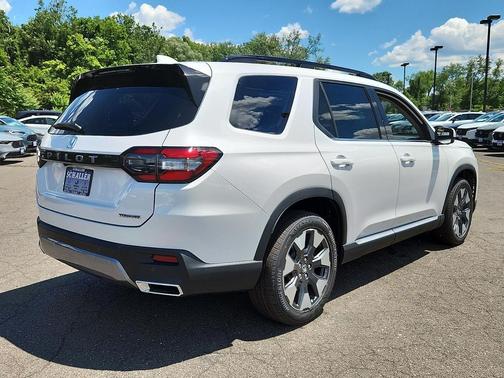 Platinum White Pearl - WX 2026 Honda Pilot Touring 8-Passenger