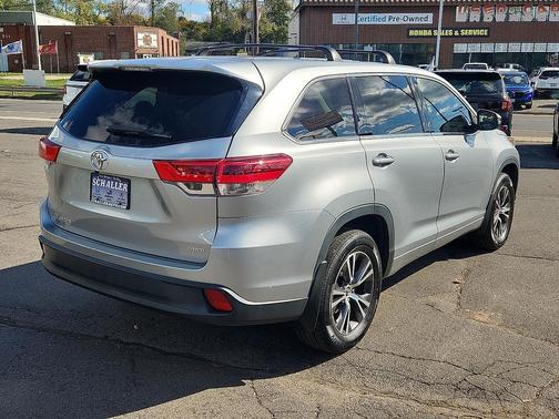 2018 Toyota Highlander LE
