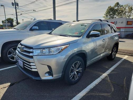 2018 Toyota Highlander LE