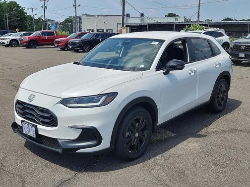 Platinum White Pearl 2026 Honda HR-V AWD Sport