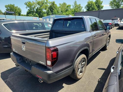 Modern Steel Metallic 2023 Honda Ridgeline RTL