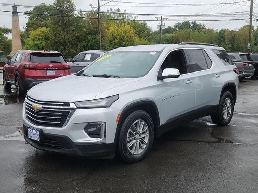 2022 Chevrolet Traverse LT Cloth
