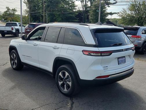 2023 Jeep Grand Cherokee 4xe Base
