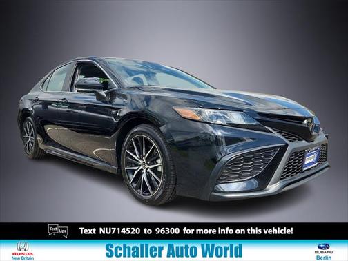 2022 Toyota Camry SE