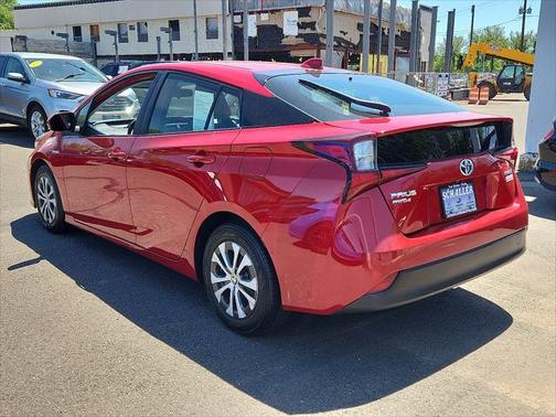 2021 Toyota Prius LE