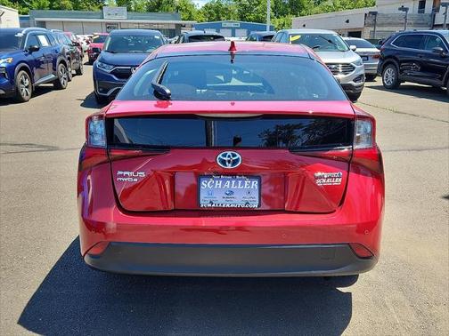 2021 Toyota Prius LE