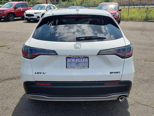 Platinum White Pearl 2026 Honda HR-V AWD Sport
