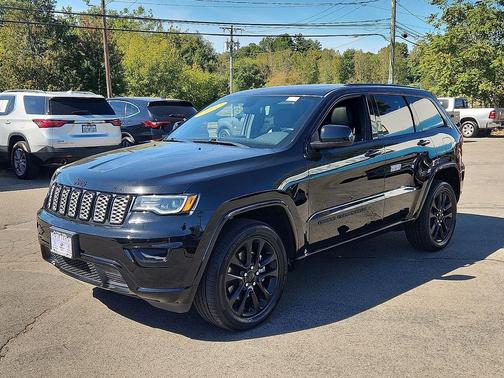 2022 Jeep Grand Cherokee Laredo