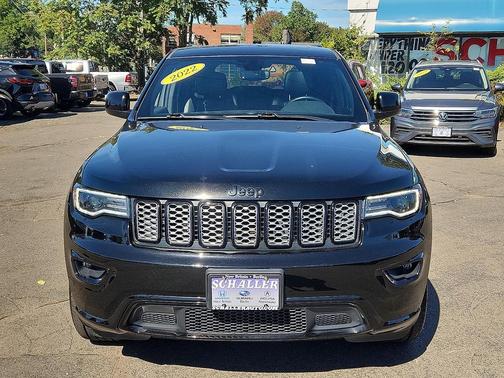 2022 Jeep Grand Cherokee Laredo