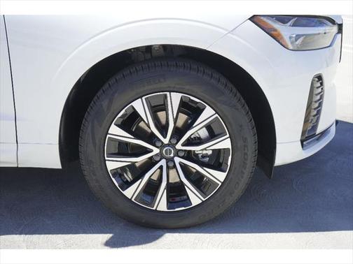 2025 Volvo XC60 B5 Core