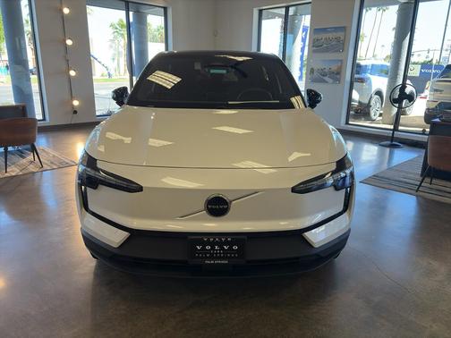 2025 Volvo EX30 Twin Motor Plus