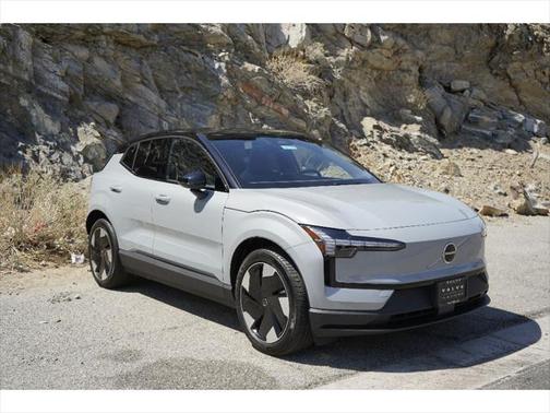 2025 Volvo EX30 Twin Motor Plus